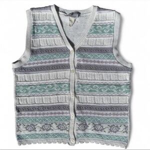 Women's Gray and Green Patterned V-Neck Sweater Vest